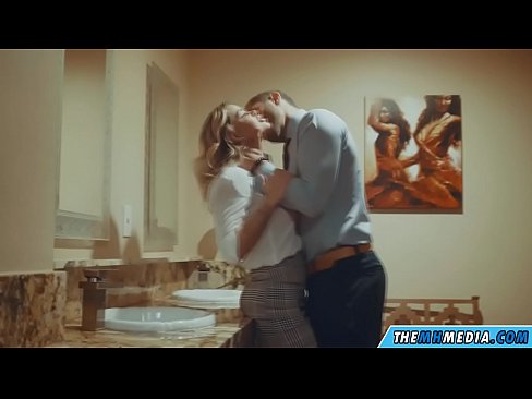 ❤️ Ke hoʻowalewale ʻia ʻoe e kahi blonde busty i kahi lumi hoʻomaha ākea ️ Ano porn ma porn haw.pornolymp.ru ️❤